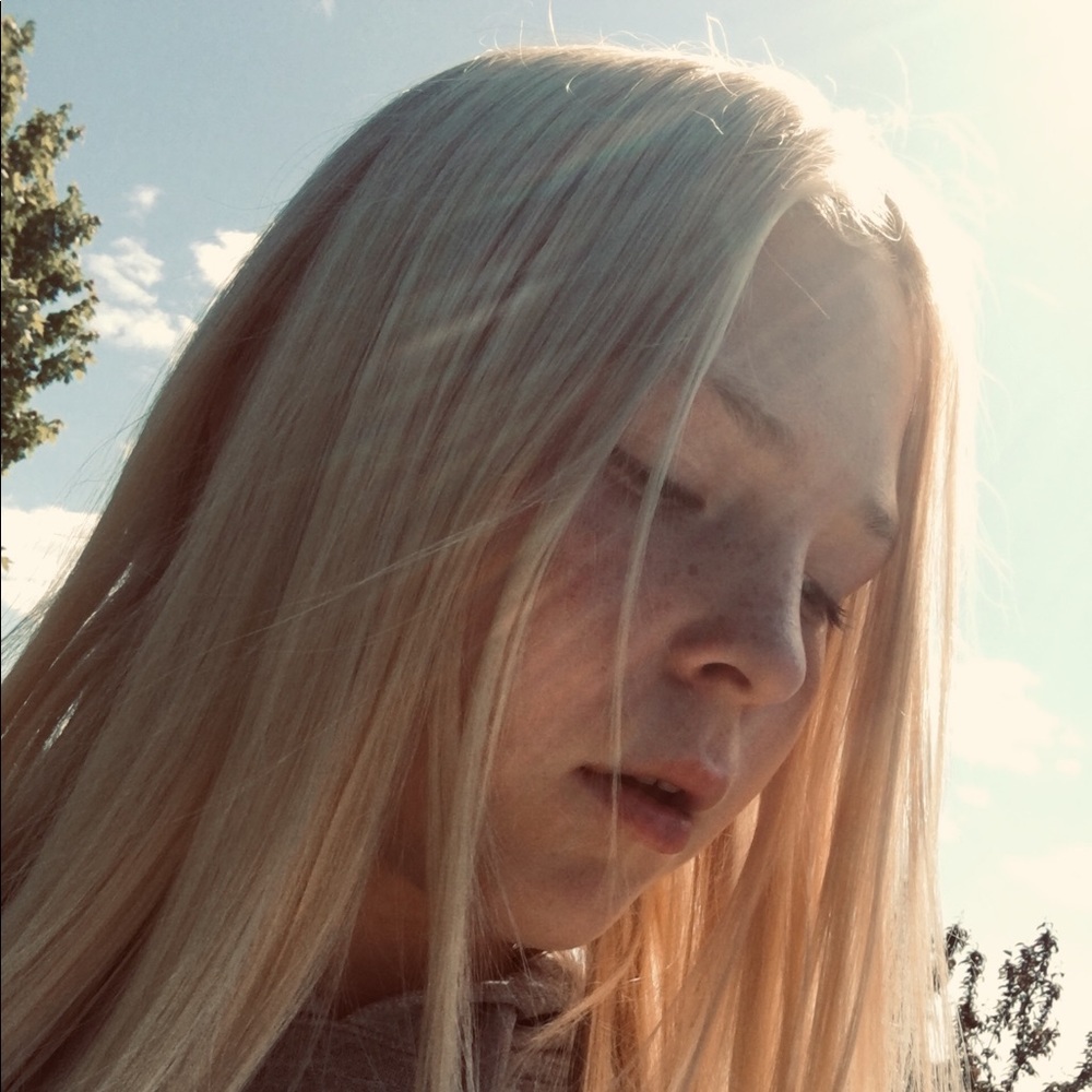 Meet your Posher, Lily